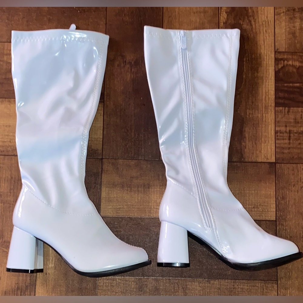Ellie Gogo Boots W/ Zipper